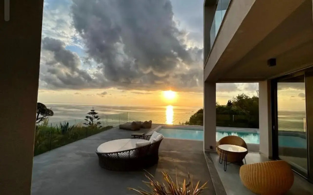 Sueño LUXURY VILLA 180 Iconic Sea View