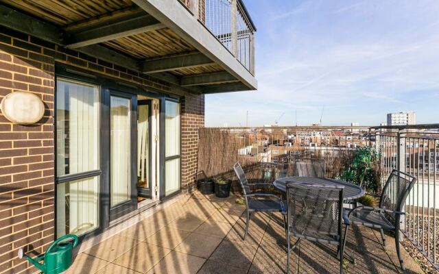 East London Rooftop Dream for 4