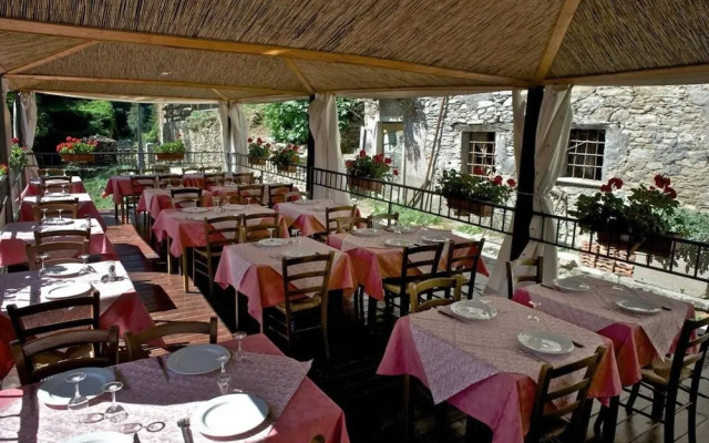 Antico Borgo Isola Santa