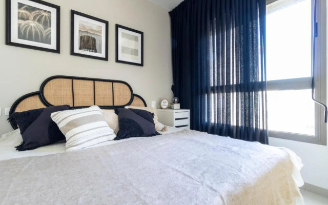 Stylish 1 Bedrooms Parking At City Gate