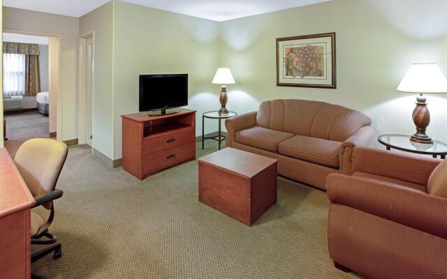 La Quinta Inn & Suites By Wyndham Appleton College Avenue