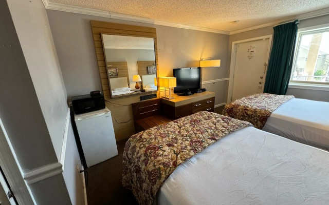 Bay Breeze Motel