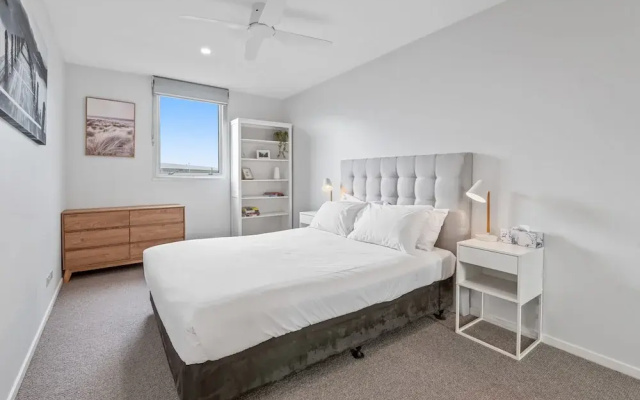Sleek Kensington 2-bed With BBQ Area & Gym