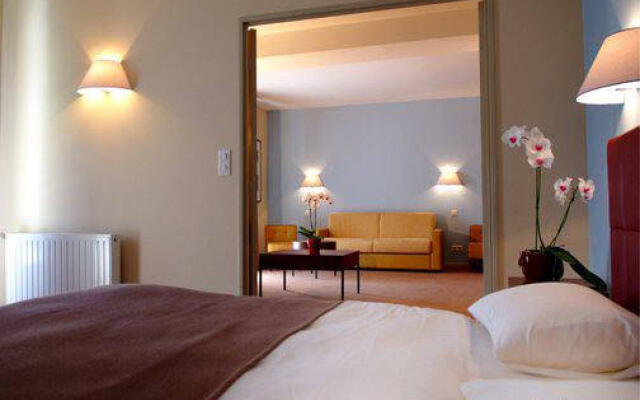 Clarion Suites Luchon Corneille