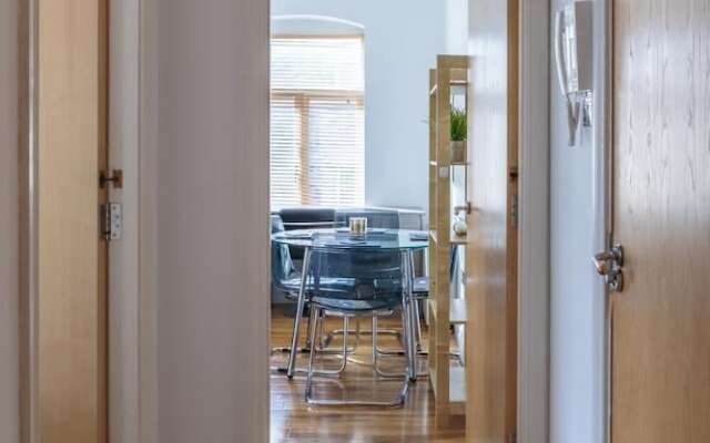 Luxury Central Newcastle Apartment 23