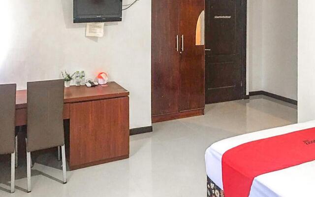 RedDoorz near Bukit Darmo Golf