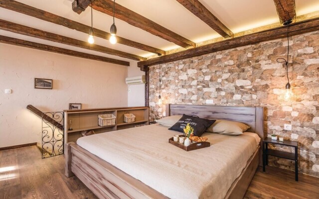 Stunning Home in Moscenicka Draga With 1 Bedrooms