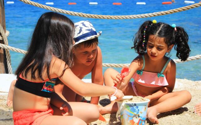 Mare Deluxe Residences & Villas