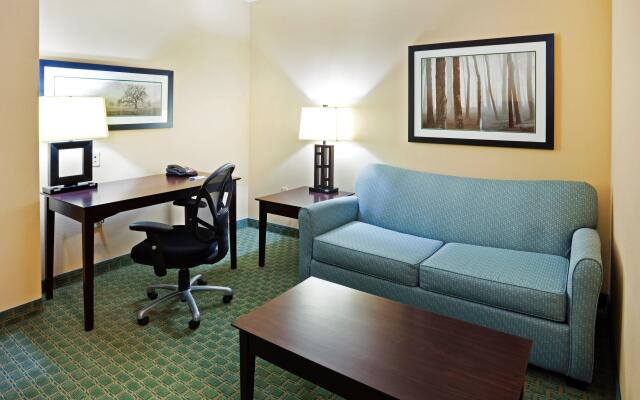 Holiday Inn Express & Suites Newport S by IHG