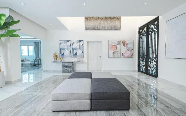 Luxury Modern White Villa on Island 9,500 sqft