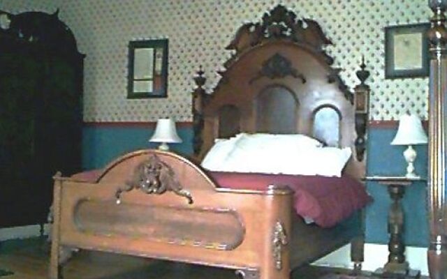 Russell-Cooper House