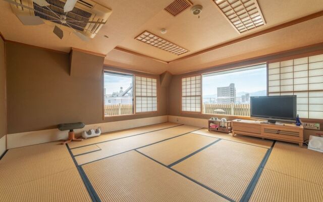 Business Hotel Nishiura Yokkaichi