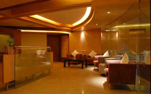 Peninsula Grand Hotel