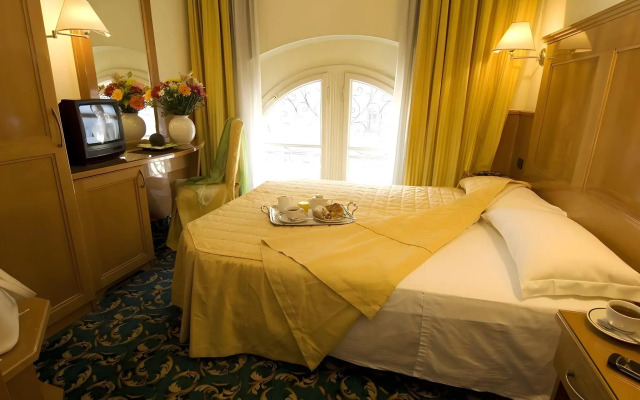 Hotel Cinque Giornate