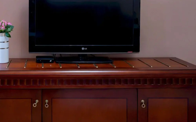 Spacious 1bdr Apartment Near City Center