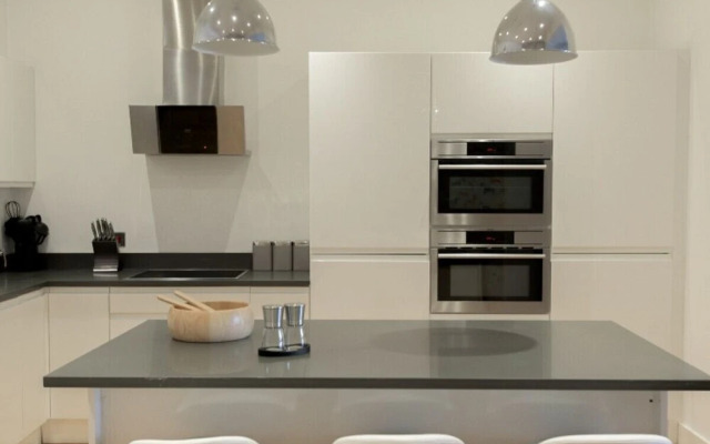 The White Wood Forest - Jewellery Quarter 3bdr Home