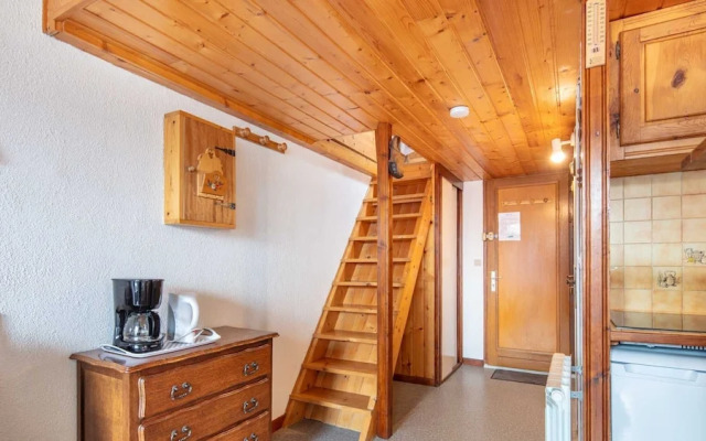 Studio in Saint-sorlin Near Ski Slopes