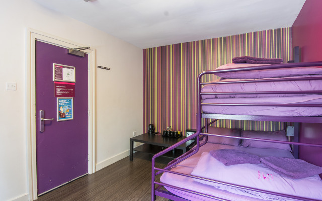 Safestay London Kensington Holland Park