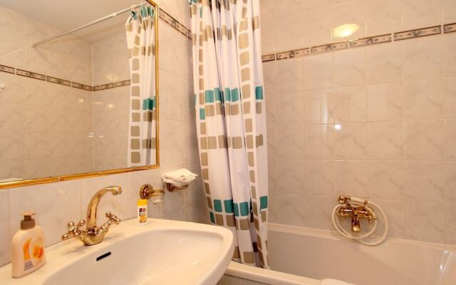 Modern Apartment With Garden in Tyrol