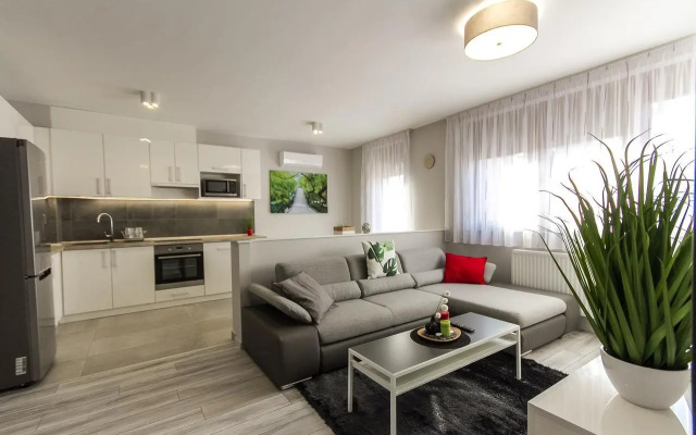 Grey Suites Pecs