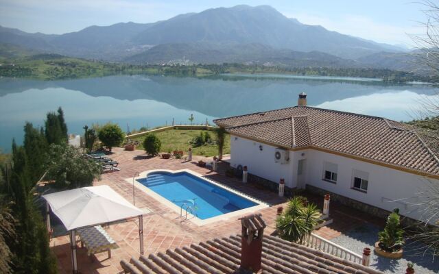 Malaga 101487 4 Bedroom Villa By Mo Rentals