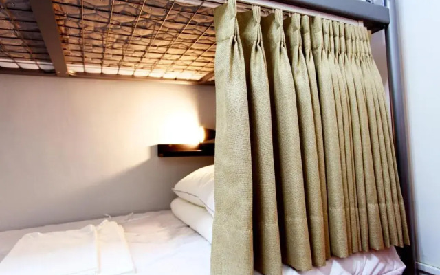 Navel Orange Hostel