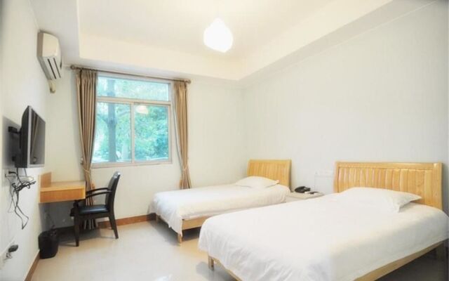 Nest House Hotel