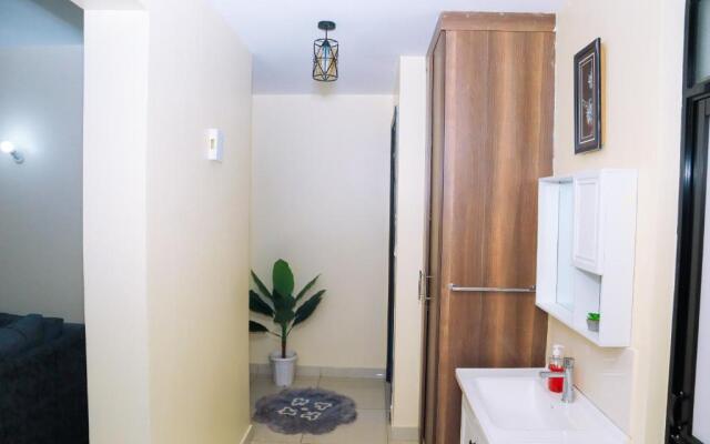 2Bedroom Luxury near JKIA airport/SGR with balcony
