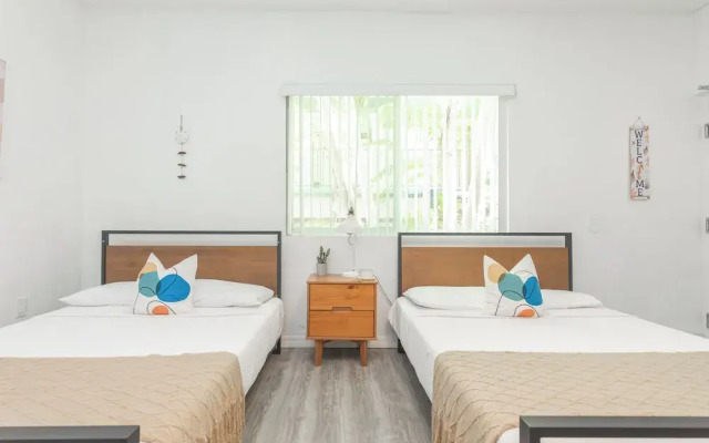 West Deco Boutique Apartments