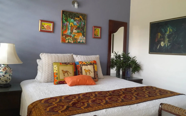 Neita's Nest - Jamaican Bed & Breakfast