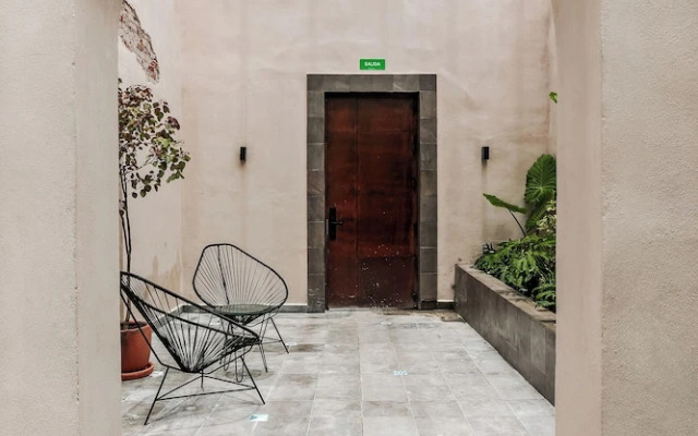 Primavera By Homirent