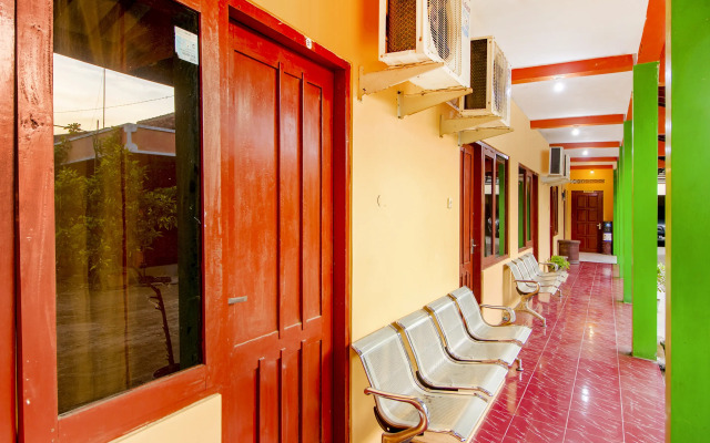 Super OYO 1788 House 24