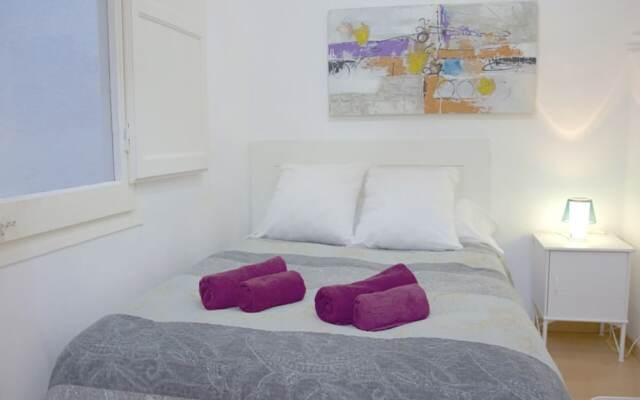 Nice Apartment La Sagrera - in a Very Quiet Zone