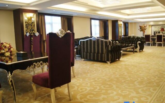 Qingyuan Holyton International Hotel