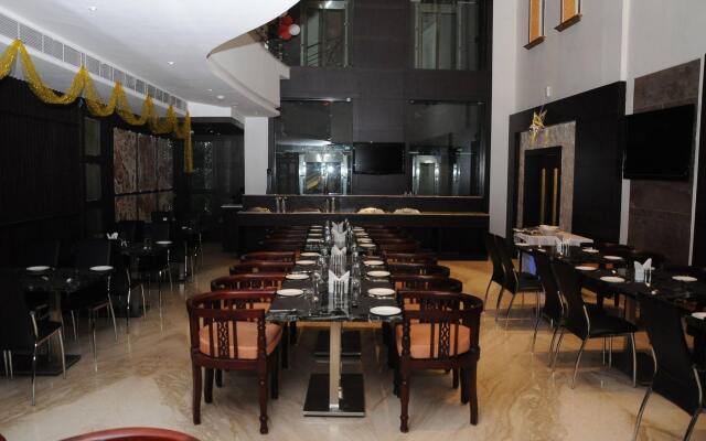 Gold Ray Residency