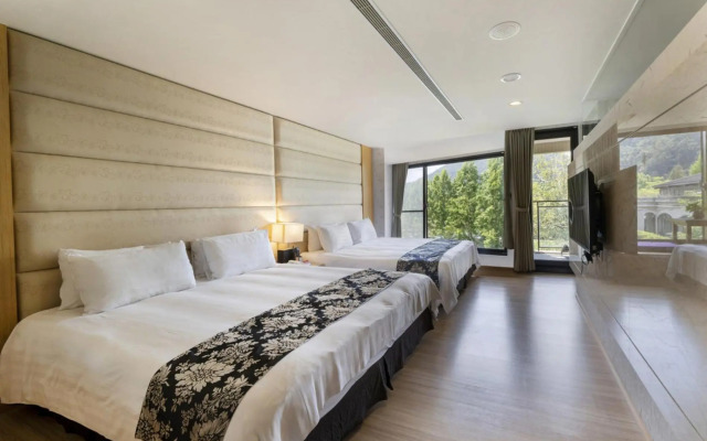 Tai Yi Red Maple Resort