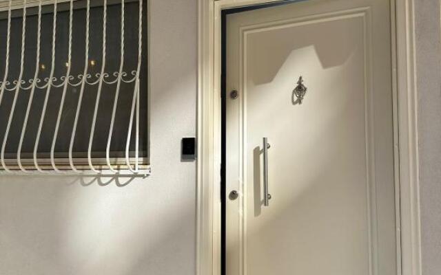 4SeasonsGea , Studio Apartment In Heart Of Tirana