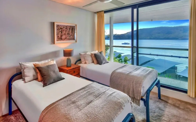 Waves 5 Luxury 3 Bedroom