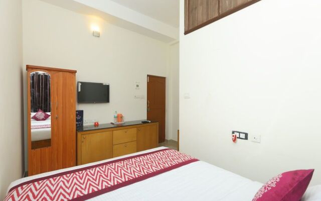 OYO 10543 Maks Stay