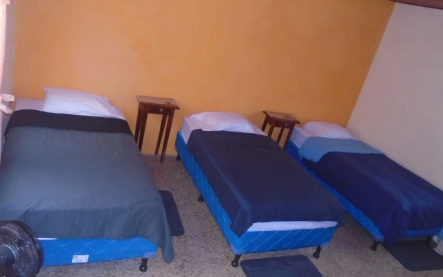 Cardena'S Hostal
