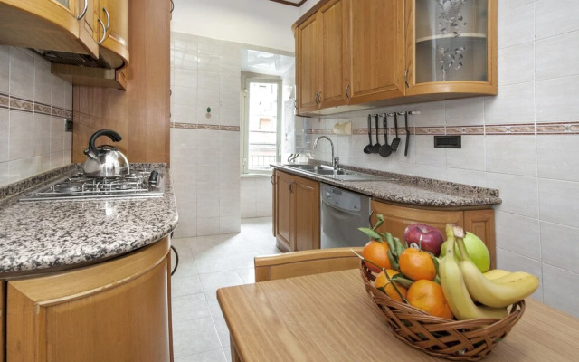 Charming Roma Apartment With 3 Bedrooms