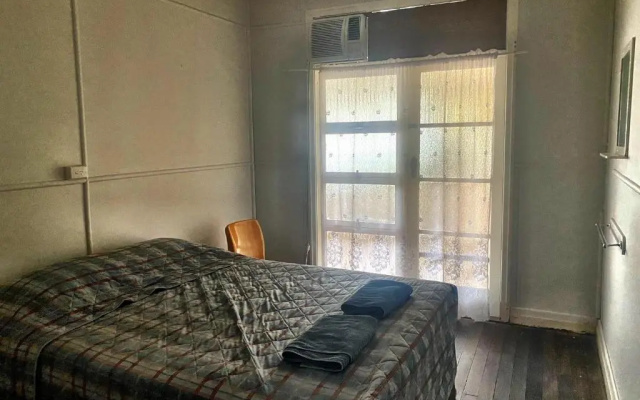 The Royal Carrangarra Hotel