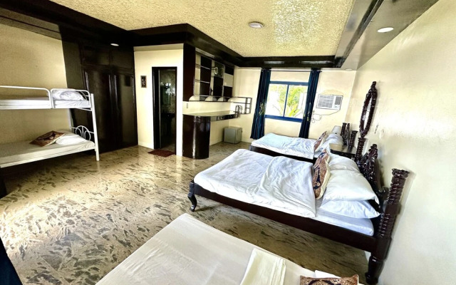 Emmalyn's Paradise Resort