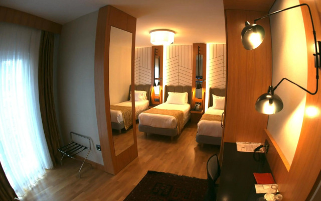 Maywood Hotel