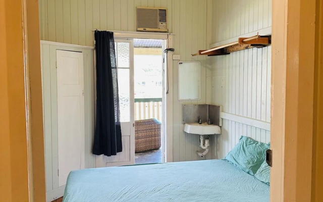 Mossman Exchange & Backpacker Resort
