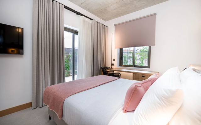 Capital Luxury Suites