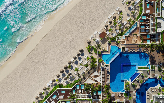 Now Emerald Cancun Hotel (ex.Grand Oasis Sens)