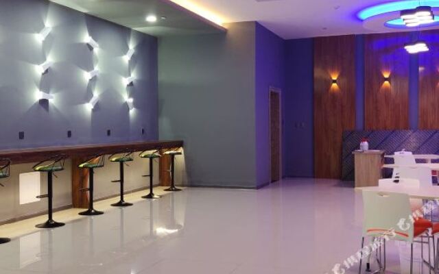 Vienna Hotel (Xining Airport Haidong High-speed Railway West Station)