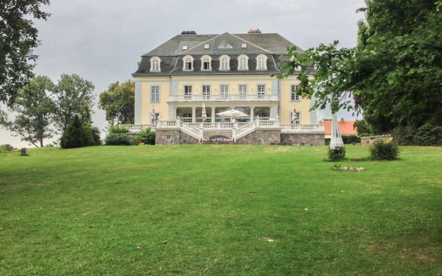 Schloss Groß Plasten
