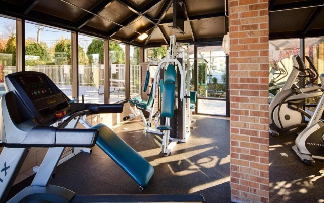 Days Inn by Wyndham St. Charles IL